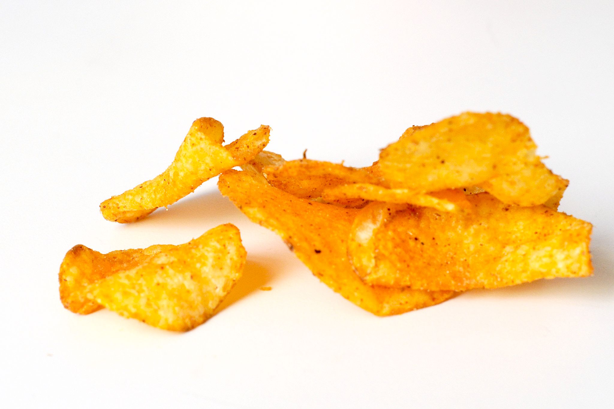 2281df1e78a9ca22_kettle-chips-sriracha-2.jpg.xxxlarge_2x